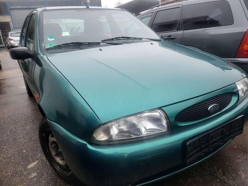 Other Gebraucht 2000 Ford Fiesta Futura Limousine | 900 € (Guter Preis) - Bild 1/4