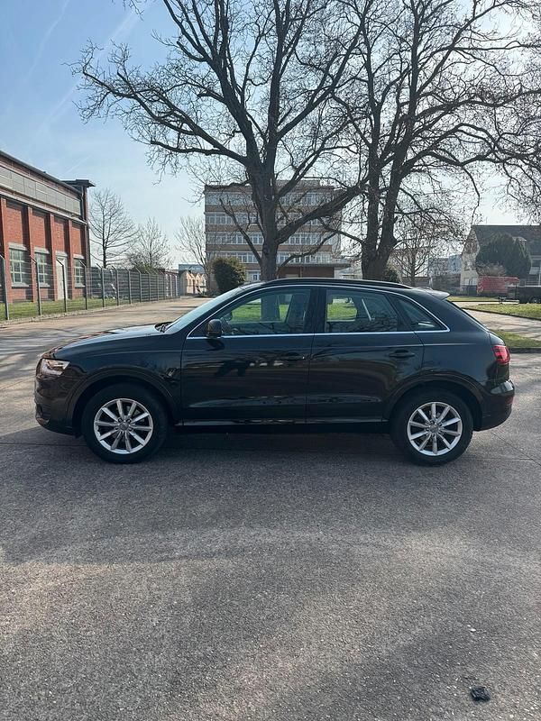 Gebraucht Audi Q3 140 PS (102 kW) 2014 Schwarz SUV
