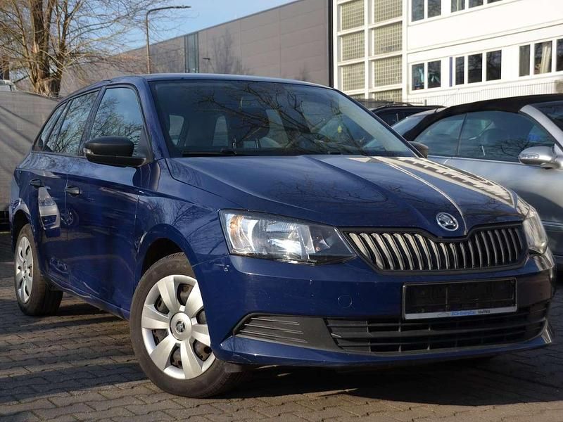 Gebraucht Skoda Fabia Active 75 PS (55 kW) 2015 Pacificblau Kleinwagen