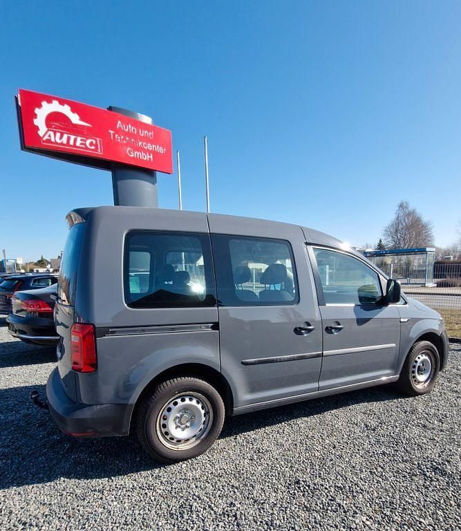 Gebraucht VW Caddy Trendline 102 PS (75 kW) 2019 Grau Van / Kleinbus