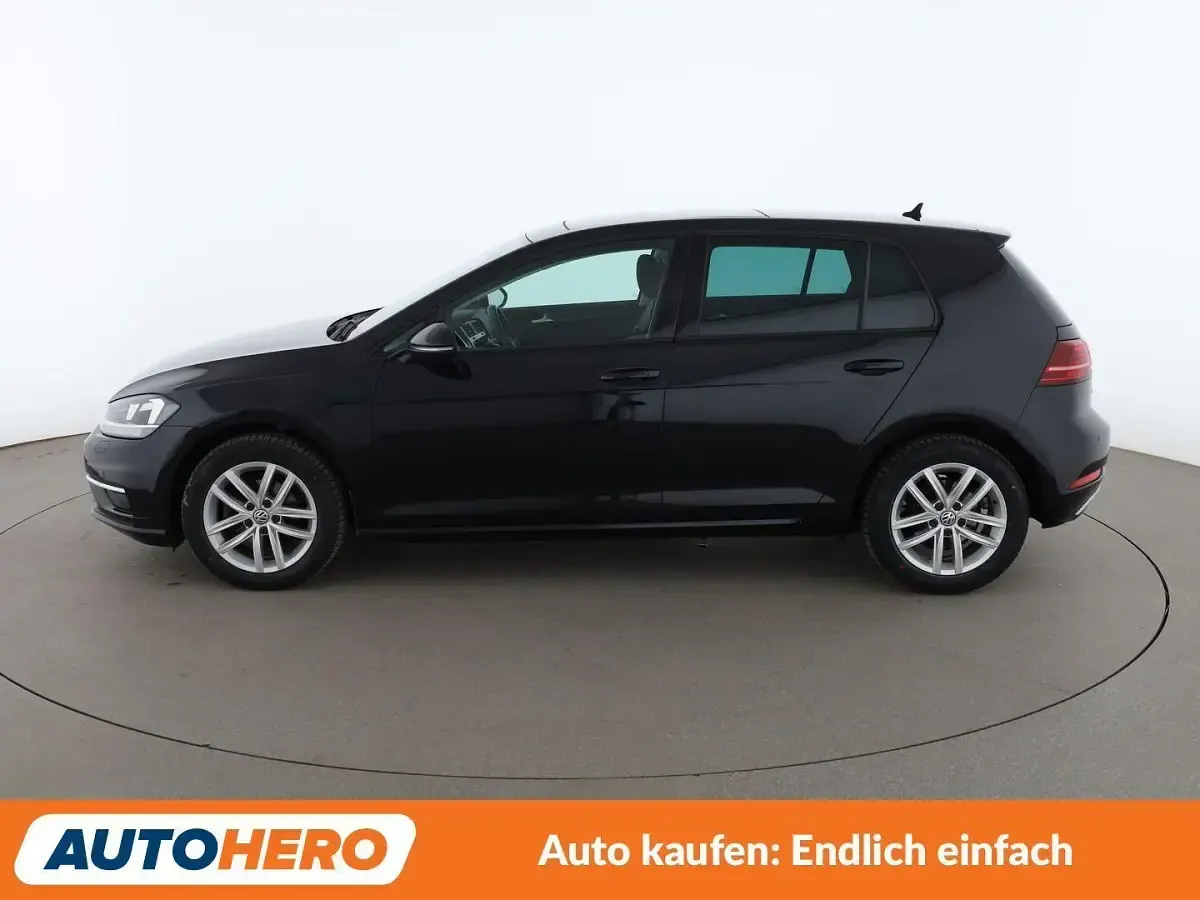 Gebraucht VW Golf VII Comfortline 110 PS (80 kW) 2017 Schwarz Limousine