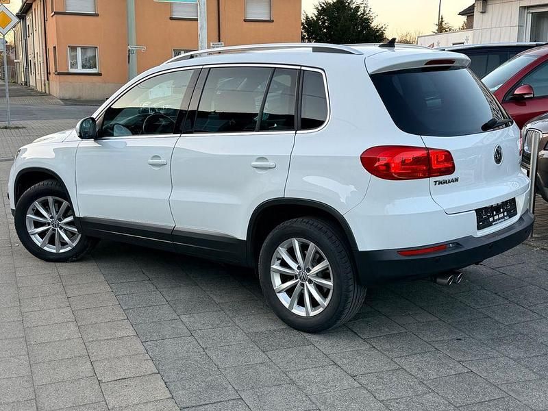 Gebraucht VW Tiguan LOUNGE 184 PS (135 kW) 2016 Weiß SUV