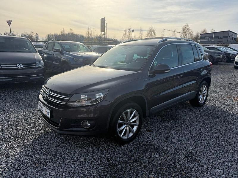 Grau Gebraucht 2016 VW Tiguan LOUNGE SUV | 15.900 € (Guter Preis) - Bild 1/4