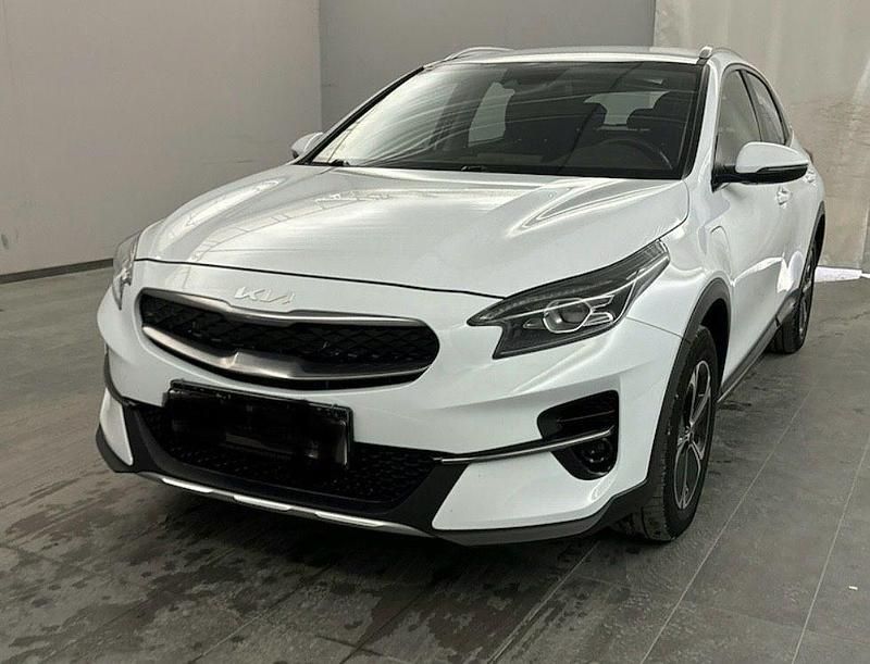 Casa white Gebraucht 2022 Kia XCeed Vision SUV | 19.990 € (Guter Preis) - Bild 1/4