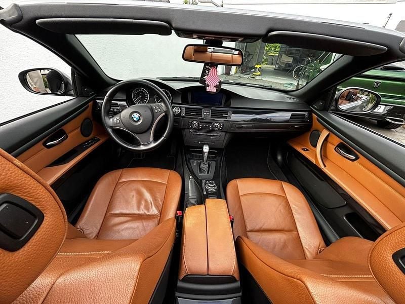 Gebraucht BMW 320 Cabriolet 184 PS (135 kW) 2010 Silber Cabrio