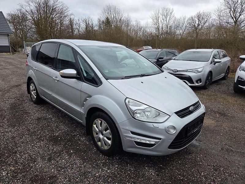 Gebraucht Ford S-MAX Trend 140 PS (102 kW) 2012 Silber Van / Kleinbus
