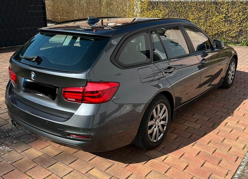 Gebraucht BMW 320 Efficient Dynamics 190 PS (139 kW) 2017 Grau Kombi