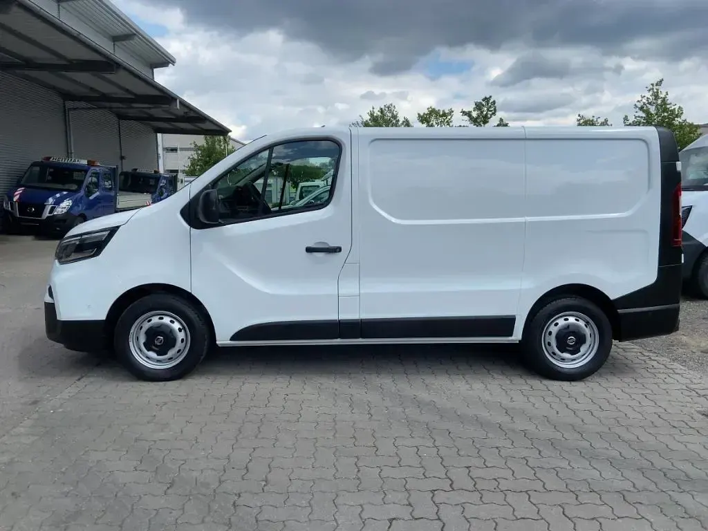 Gebraucht Nissan Primastar N-Connecta 131 PS (96 kW) 2022 Weiß Van / Kleinbus