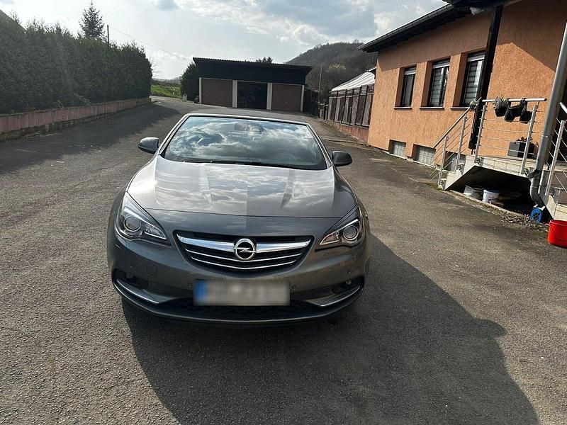 Gebraucht Opel Cascada Innovation 140 PS (102 kW) 2017 Grau Cabrio