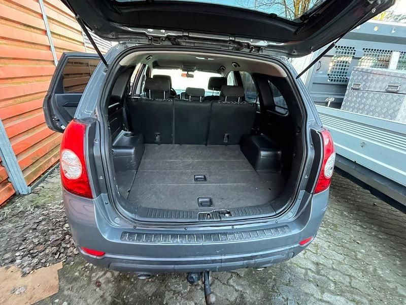 Gebraucht Chevrolet Captiva 150 PS (110 kW) 2011 Grau SUV