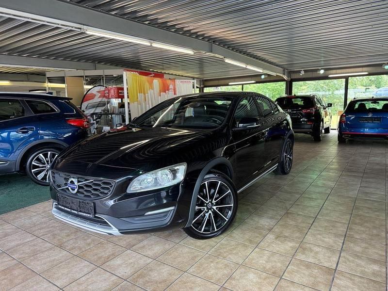 Schwarz Gebraucht 2017 Volvo S60 CC Limousine | 13.990 € - Bild 1/4