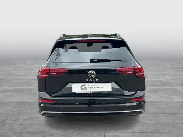 Gebraucht VW Golf VIII 150 PS (110 kW) 2025 Schwarz Kombi