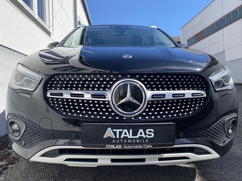 Gebraucht Mercedes GLA200 Style 150 PS (110 kW) 2021 Schwarz SUV