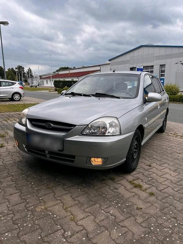 Silber Gebraucht 2003 Kia Rio Kombi | 800 € (Superpreis) - Bild 1/4