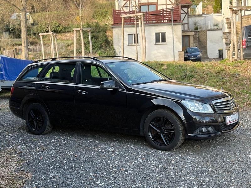 Gebraucht Mercedes C200 136 PS (100 kW) 2012 Schwarz Kombi