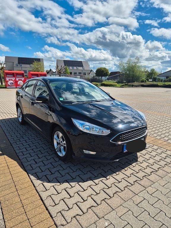 Second-hand Ford Focus 125 CP (91 kW) 2017 Negru Berlinǎ