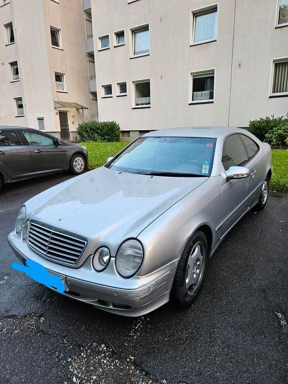 Silber Gebraucht 2000 Mercedes CLK230 Elegance Coupé | 5.200 € (Fairer Preis) - Bild 1/4