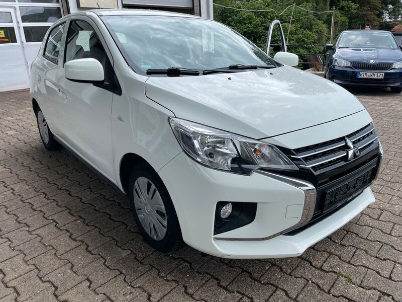Weiß Gebraucht 2020 Mitsubishi Space Star Basis Limousine | 8.480 € (Fairer Preis) - Bild 1/4
