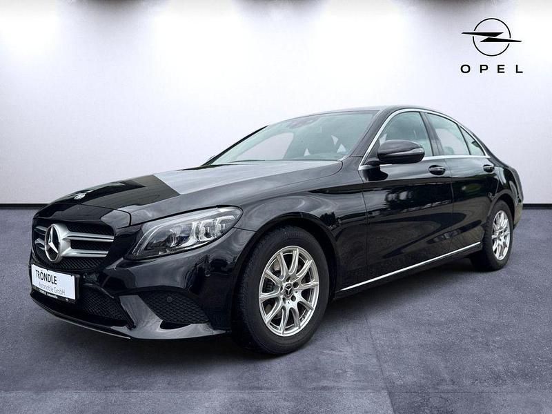 Schwarz Gebraucht 2018 Mercedes C220 Avantgarde Limousine | 24.490 € (Etwas zu teuer) - Bild 1/4