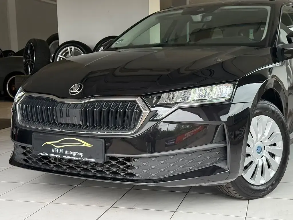 Gebraucht Skoda Octavia Essence 116 PS (85 kW) 2025 Schwarz Limousine
