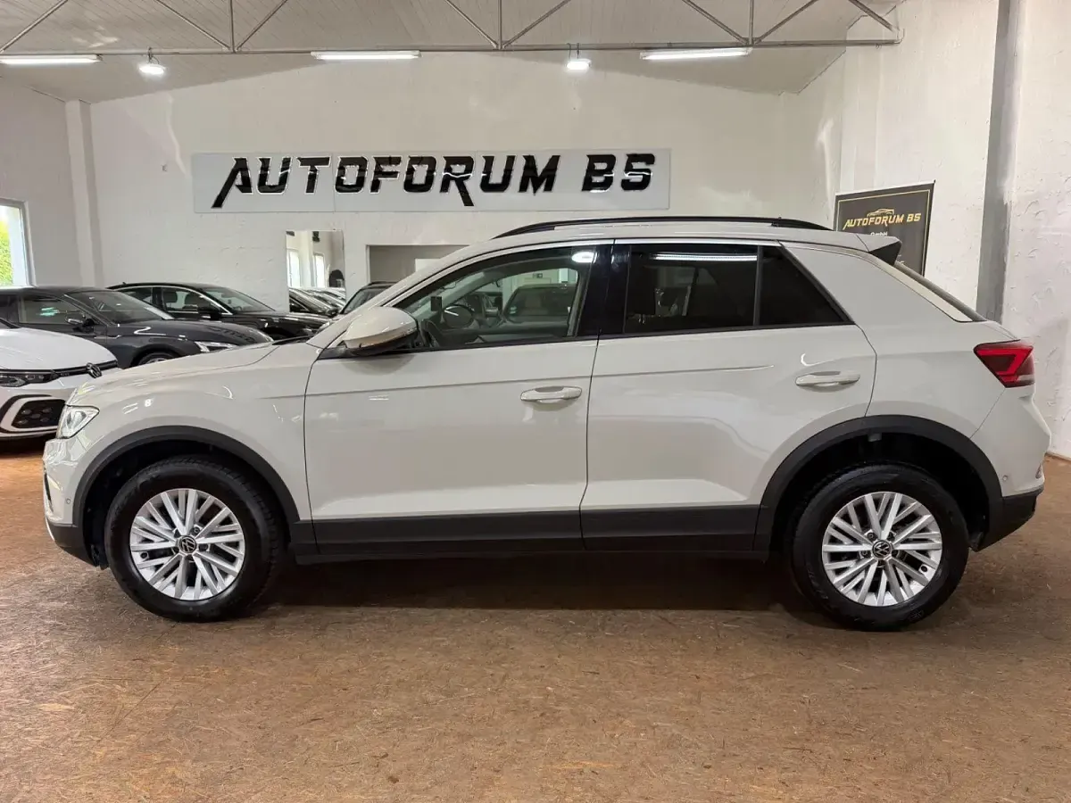 Gebraucht VW T-Roc Life 150 PS (110 kW) 2023 Grau SUV