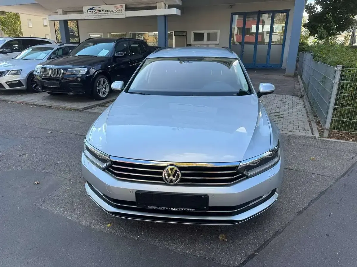 Gebraucht VW Passat Comfortline 220 PS (161 kW) 2015 Reflexsilber metallic Kombi