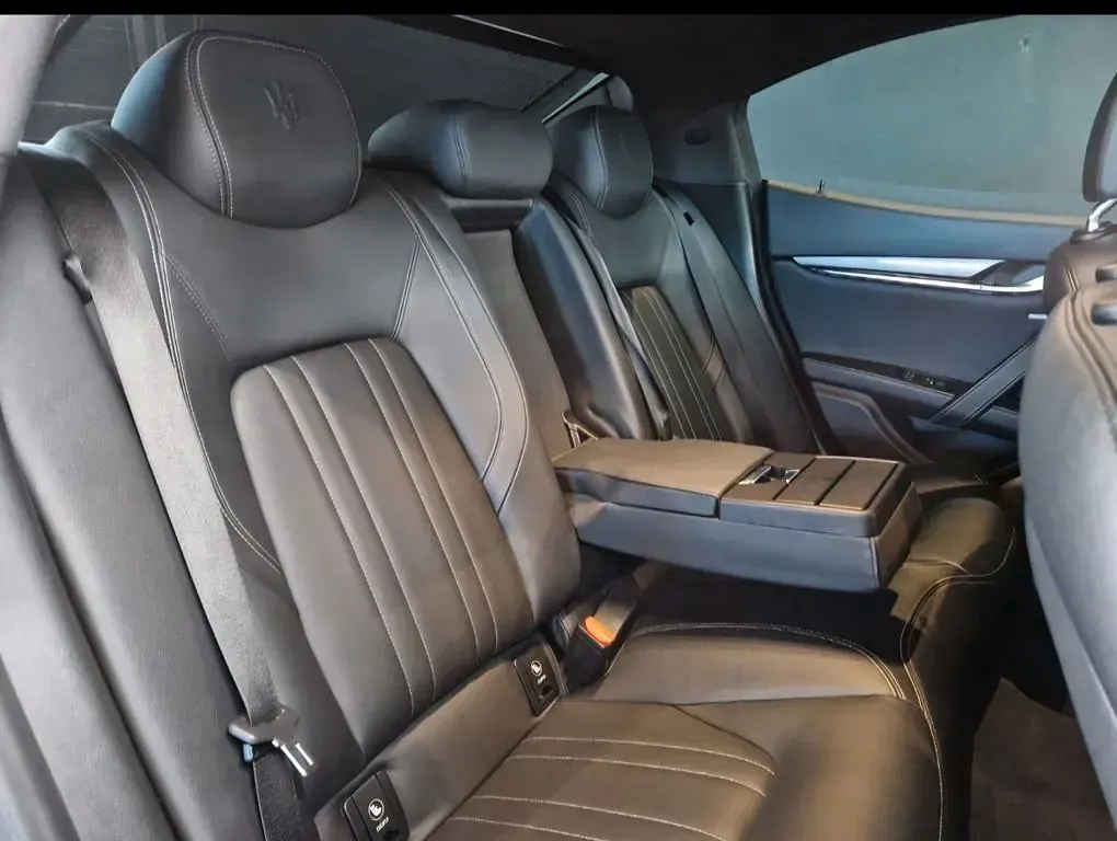 Gebraucht Maserati Ghibli 349 PS (256 kW) 2018 Grau Limousine