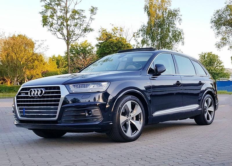 Blau Gebraucht 2016 Audi Q7 Comfort SUV | 35.000 € (Fairer Preis) - Bild 1/4