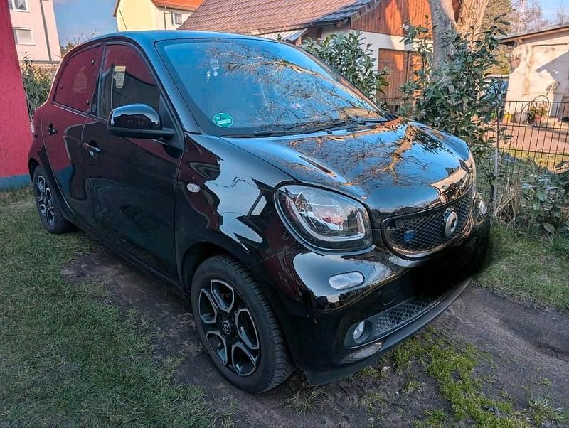 Gebraucht Smart ForFour Electric Drive 63 kW (86 PS) 2018 Schwarz Kleinwagen