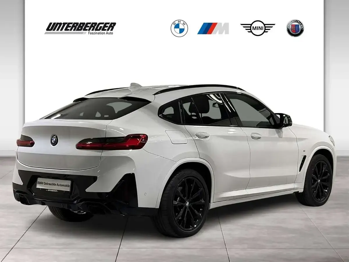 Gebraucht BMW X4 M 340 PS (250 kW) 2023 Alpinweiß uni SUV