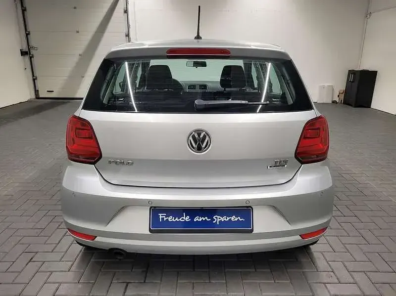 Gebraucht VW Polo Comfortline 90 PS (66 kW) 2016 Silber Kleinwagen