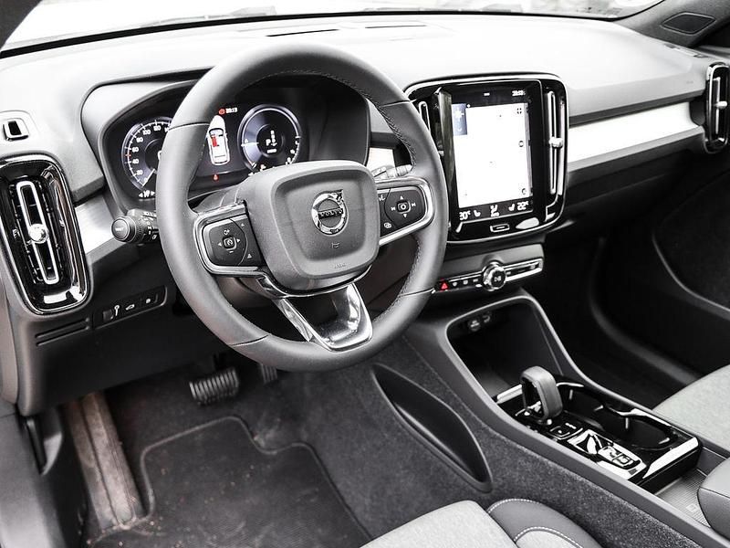 Gebraucht Volvo XC40 Plus 211 PS (155 kW) 2023 Weiß SUV