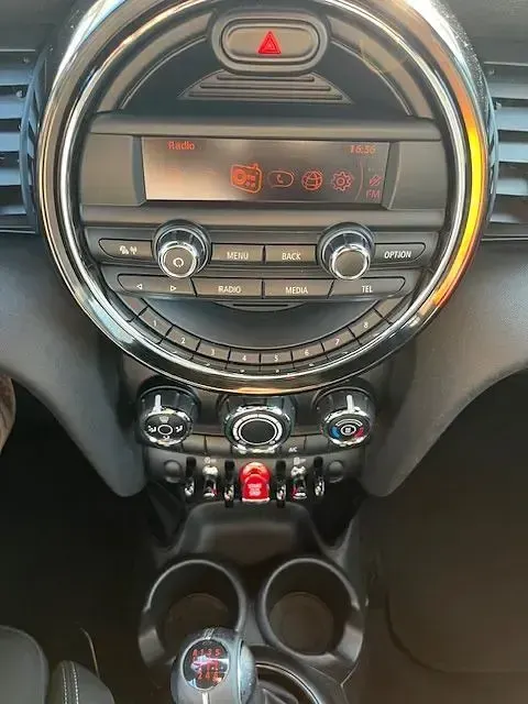 Usata Mini ONE 102 CV (75 kW) 2015 Nero Utilitaria