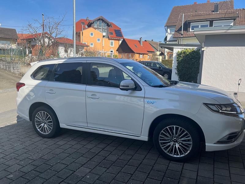 Gebraucht Mitsubishi Outlander P-HEV 2020 Weiß SUV