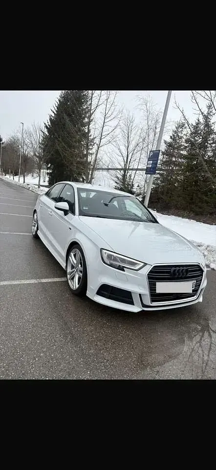 Second-hand Audi A3 Sport 150 CP (110 kW) 2020 Alb Berlinǎ