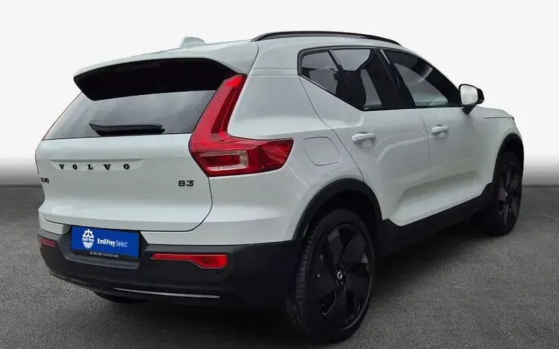 Gebraucht Volvo XC40 Plus 163 PS (119 kW) 2025 Weiß SUV