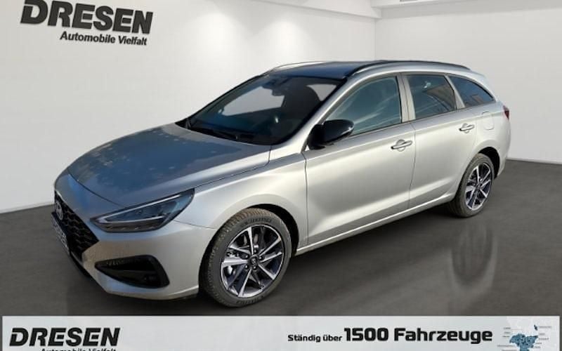 Silber Neu 2025 Hyundai i30 Advantage Kombi | 28.490 € (Fairer Preis) - Bild 1/4