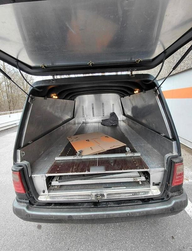 Gebraucht Mercedes E280 Classic 204 PS (150 kW) 1998 Schwarz Kombi