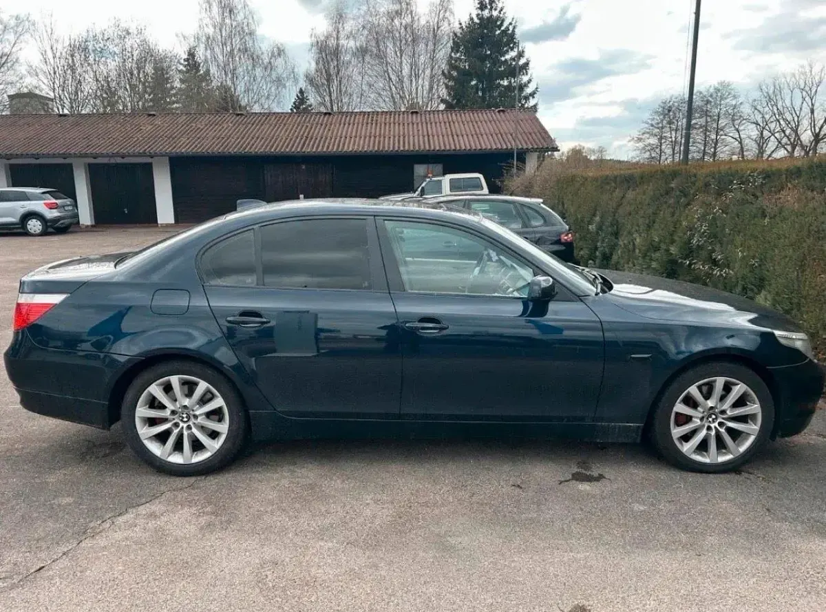 Occasion BMW 530 231 ch (169 kW) 2006 Bleue Berline