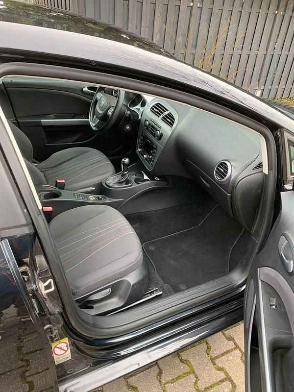 Second-hand Seat Leon FR 125 CP (91 kW) 2012 Negru Berlinǎ