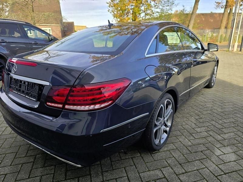 Gebraucht Mercedes E220 170 PS (125 kW) 2015 Grau Coupé