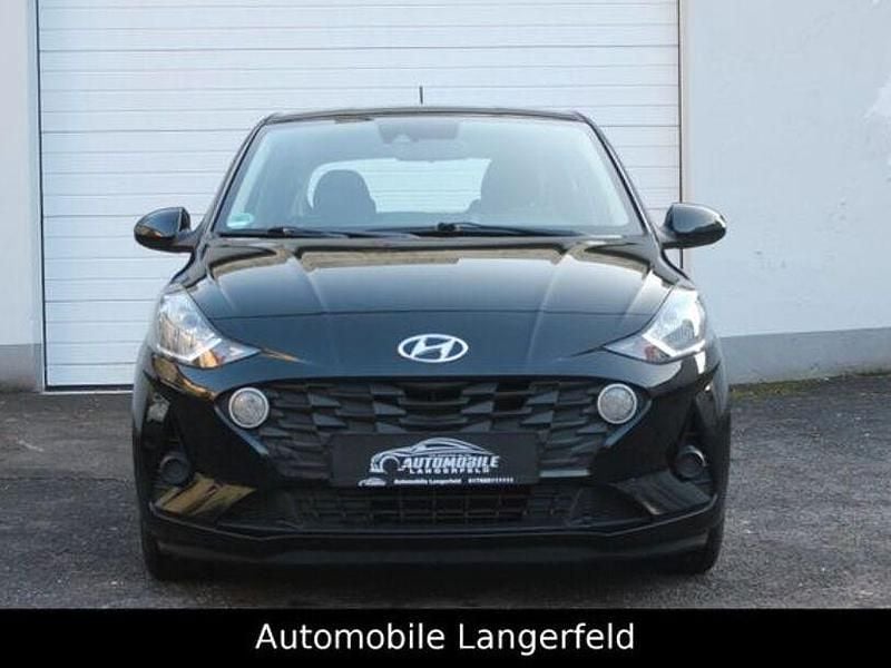 Gebraucht Hyundai i10 Select 110 PS (80 kW) 2021 Schwarz Kleinwagen