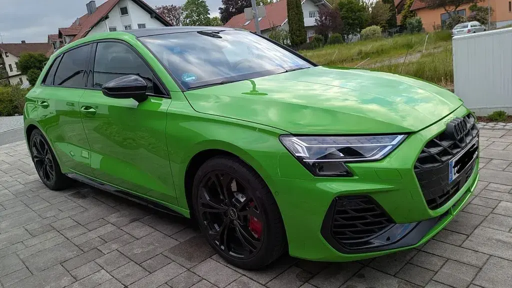 Gebraucht Audi S3 Sport 333 PS (244 kW) 2025 Grün Limousine