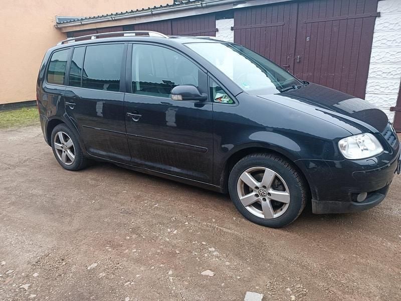 Schwarz Gebraucht 2005 VW Touran Highline Van / Kleinbus | 1.700 € (Superpreis) - Bild 1/4