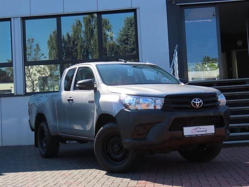 Silber Gebraucht 2020 Toyota HiLux Abholung | 21.900 € - Bild 1/4