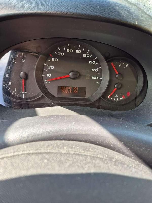 Gebraucht Renault Kangoo Authentique 106 PS (77 kW) 2012 Silber Van / Kleinbus