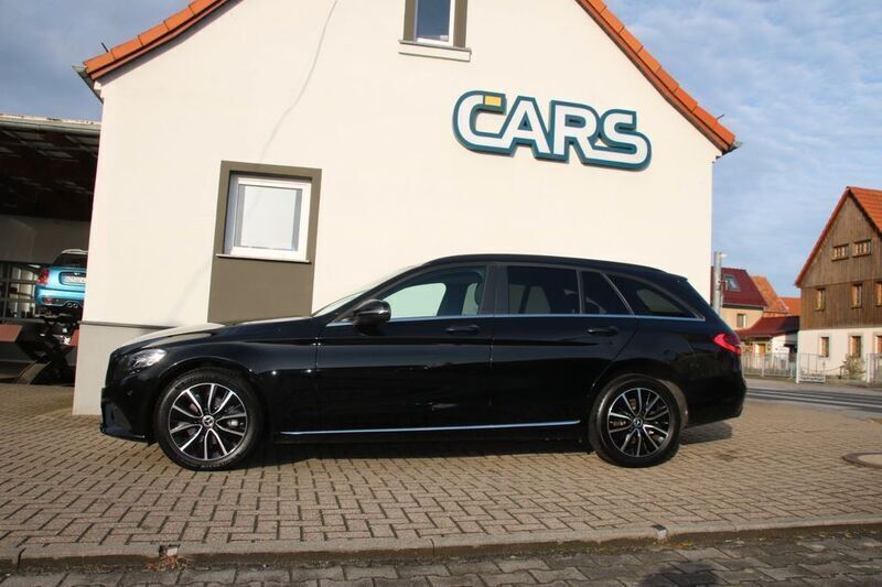 Ung. schwarz unilack Gebraucht 2021 Mercedes C200 Kombi | 17.990 € (Guter Preis) - Bild 1/4
