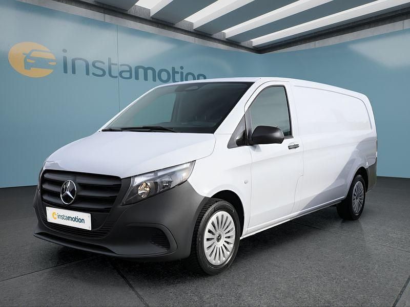 Weiß Gebraucht 2024 Mercedes Vito Van / Kleinbus | 39.049 € (Teuer) - Bild 1/4