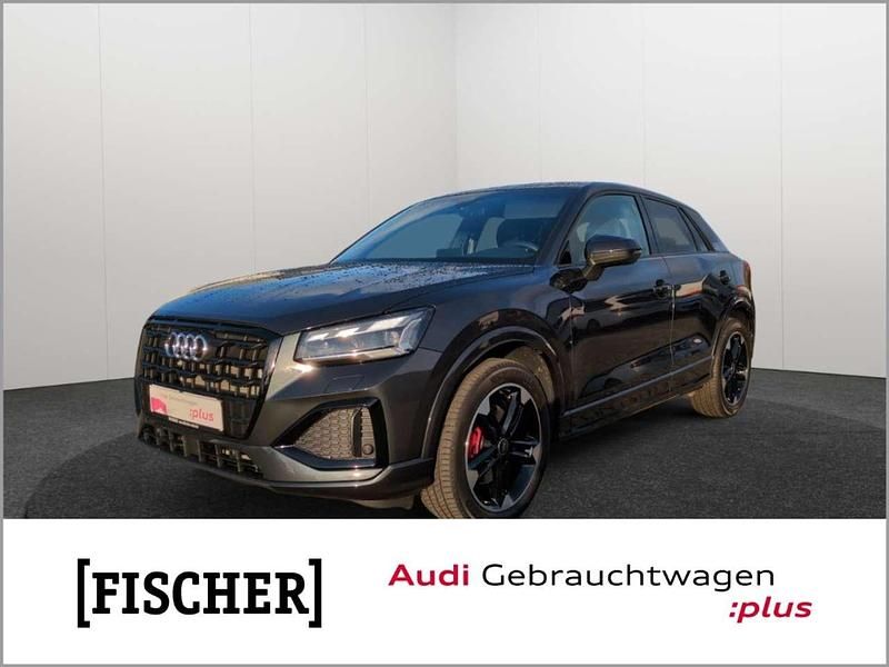 Manhattangrau metallic Gebraucht 2024 Audi Q2 Advanced Plus SUV | 26.449 € (Superpreis) - Bild 1/4