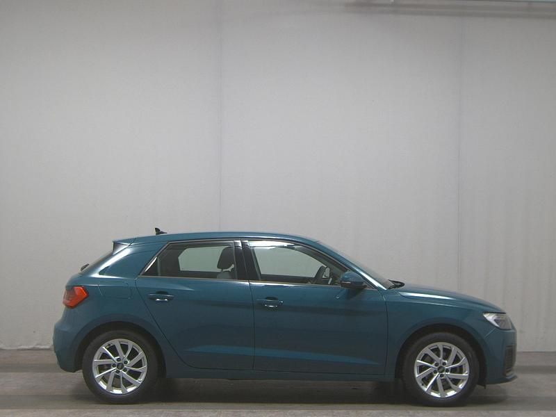 Gebraucht Audi A1 Sportback Advanced 110 PS (80 kW) 2021 Blau Kleinwagen